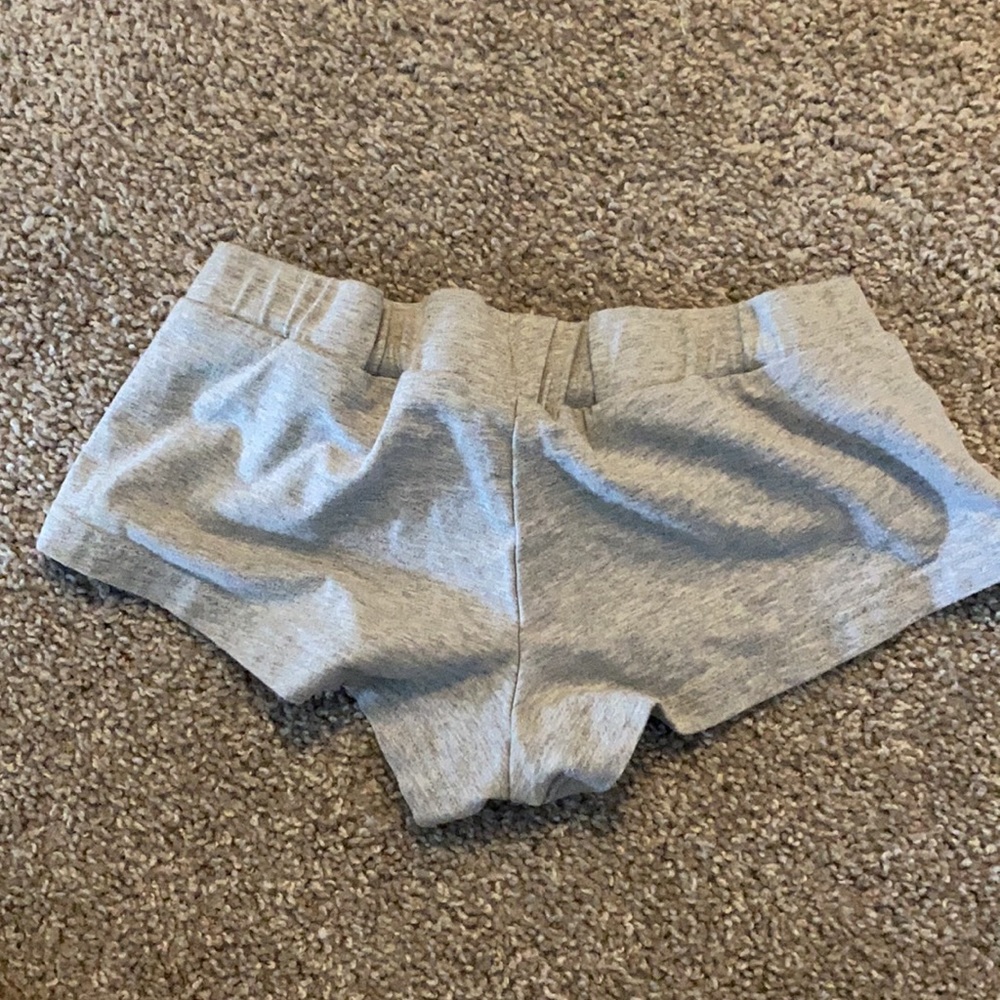 Booty shorts - Picture 2 of 2